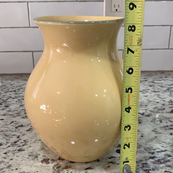 Vintage Longaberger Vase - Picture 2 of 5